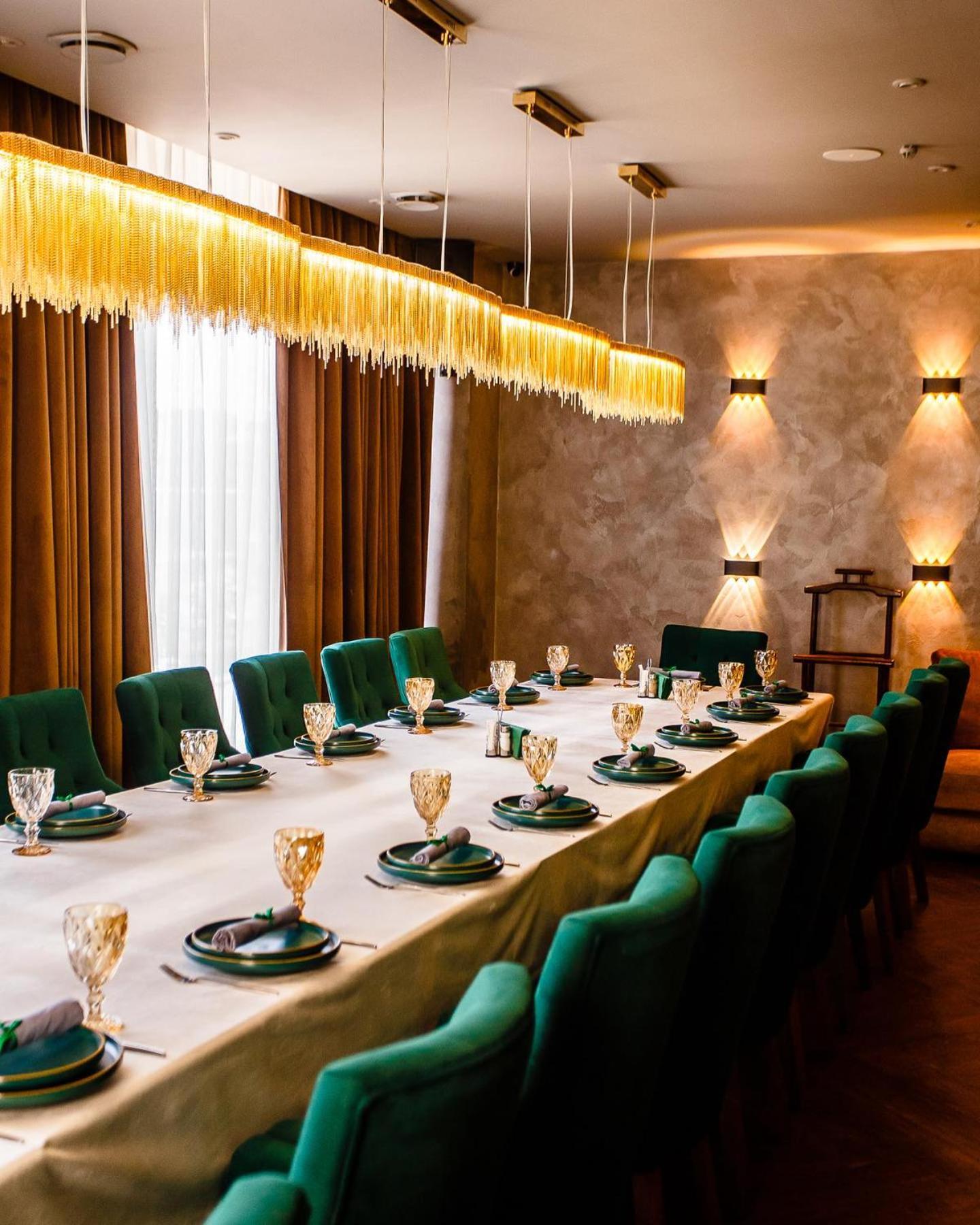 Paris возле триумфальной арки Apartment Nur-Sultan (Astana)